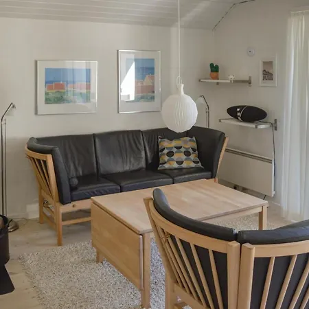 Stunning In W/ 3 Bedrooms
